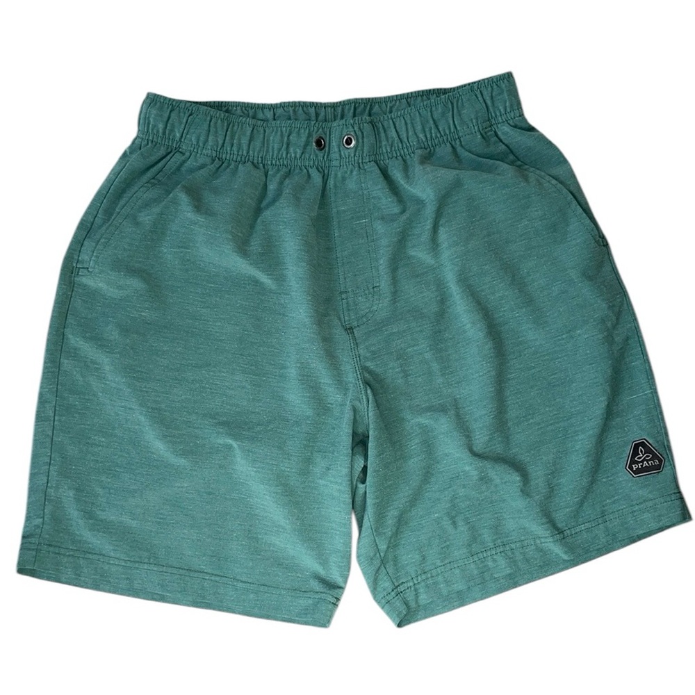 Prana men’s Size Large green UPF‎ 50+ yoga athletic shorts with pockets.